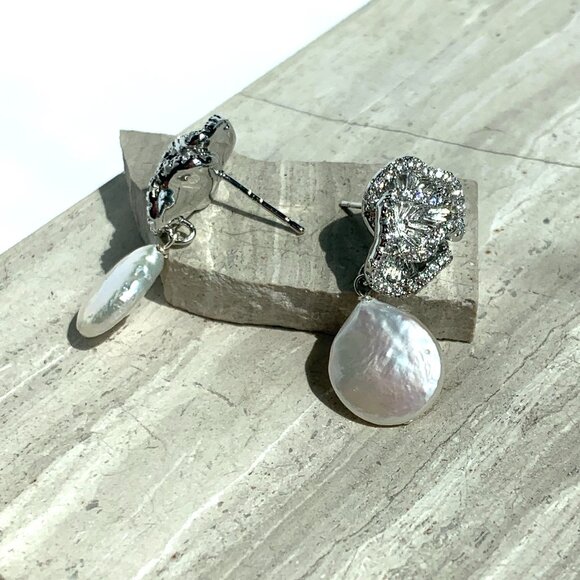 NEW ~ Anthropologie Shashi "Arya" Pearl Drop Earrings - Picture 4 of 8